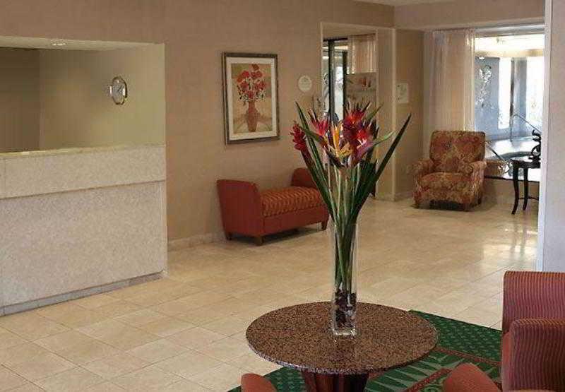 Courtyard Beaumont Ξενοδοχείο Εξωτερικό φωτογραφία